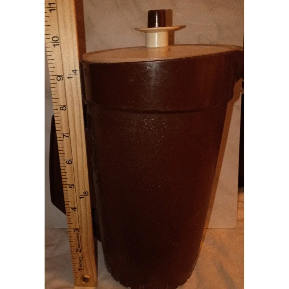 Vintage Tupperware Brown 2 Quart Pitcher 800-4 Push Button Lid 801-4 USA Made